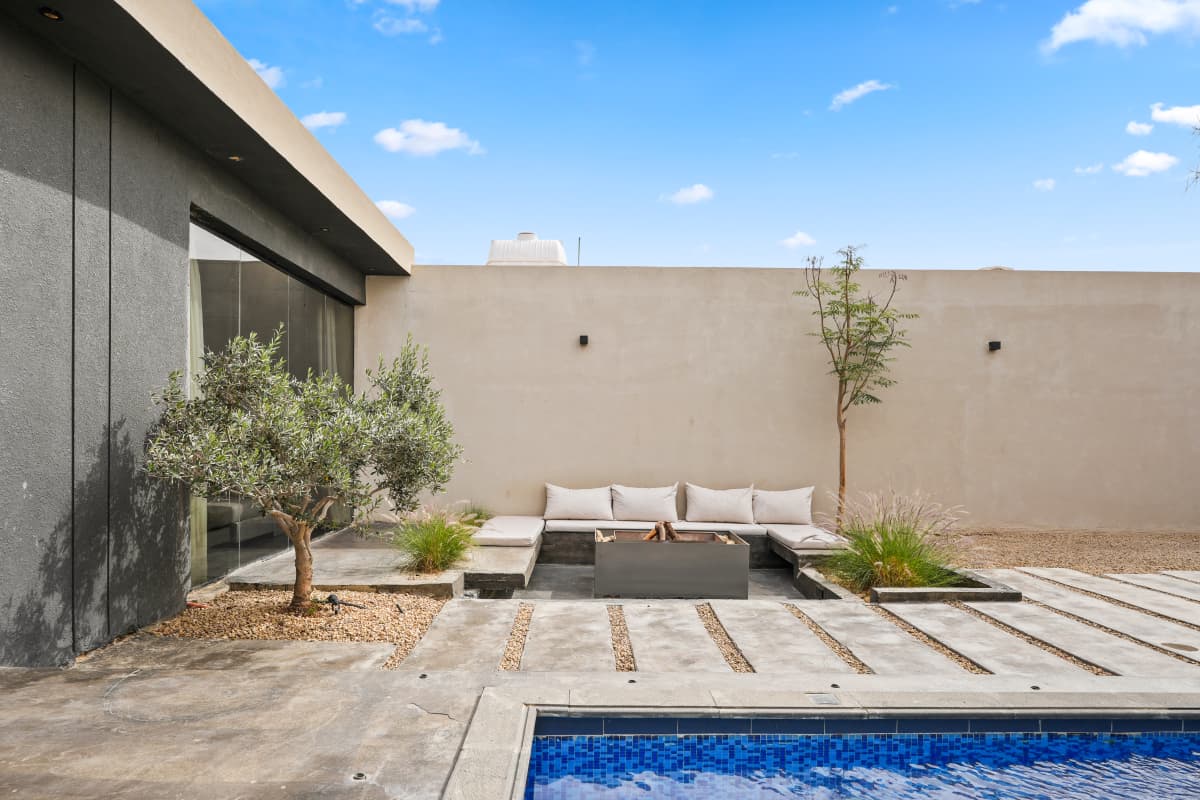 Executive Minimalist Retreat(Self-Entry) - Q3 - Image 4