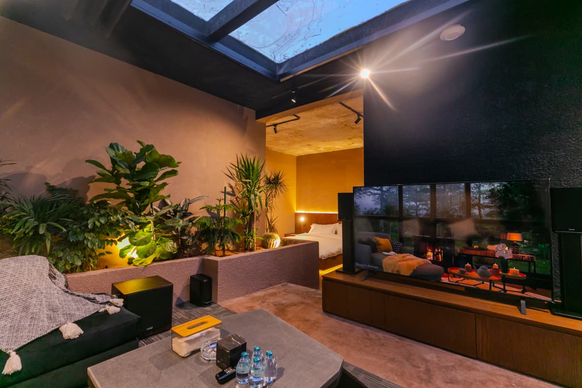 Executive Minimalist Retreat(Self-Entry) - A3 - Image 2